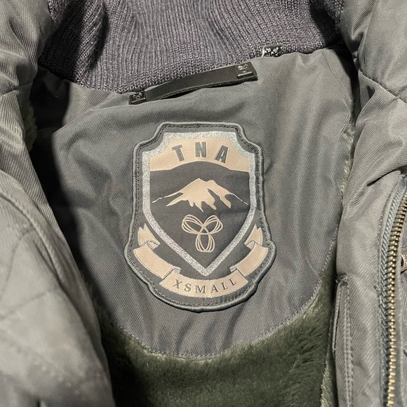 Aritzia TNA Coat- in grey; short;XS - Picture 5 of 6